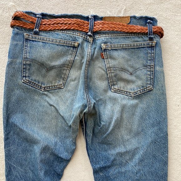 Like new Karen Zambos Vintage Couture Recycled Levi’s & Linea Pelle leather belt - Picture 14 of 16